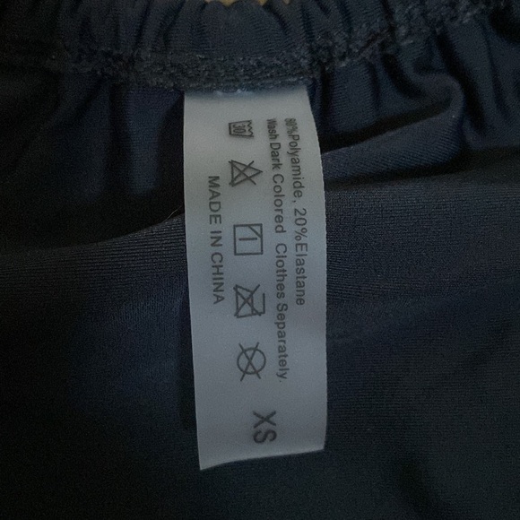 Black cheeky bikini bottom - Picture 3 of 5